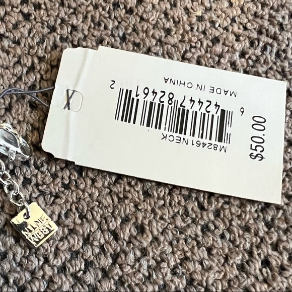 Vintage NWT 3 necklace assortment - Picture 4 of 9